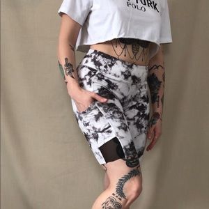 black and white marble cutoff leggings